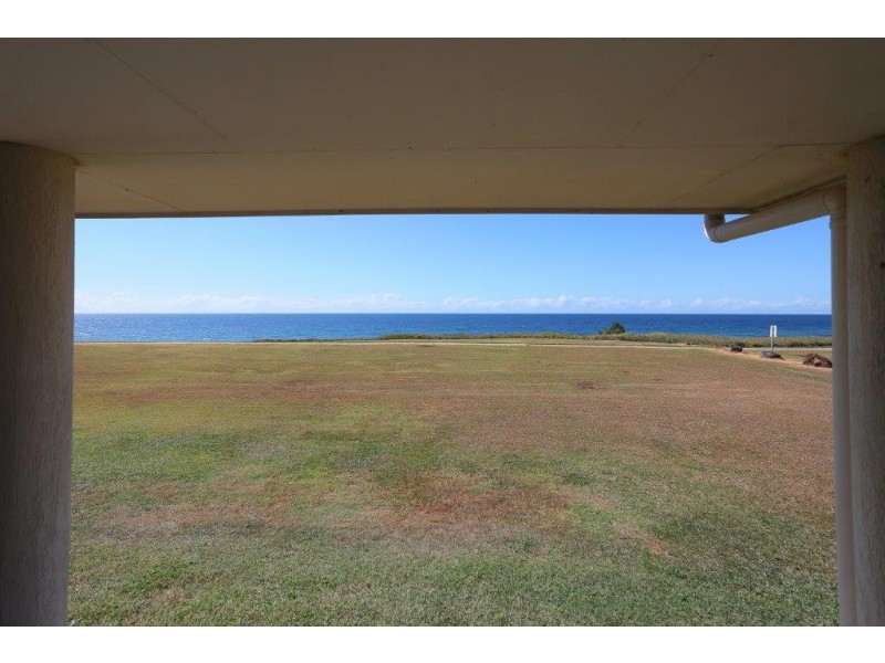 2 Sea Esplanade, Elliott Heads QLD 4670