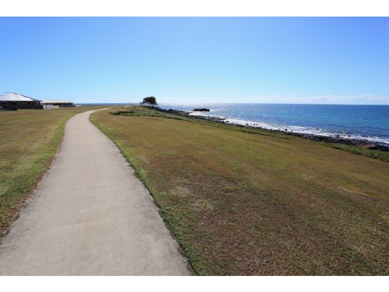 2 Sea Esplanade, Elliott Heads QLD 4670