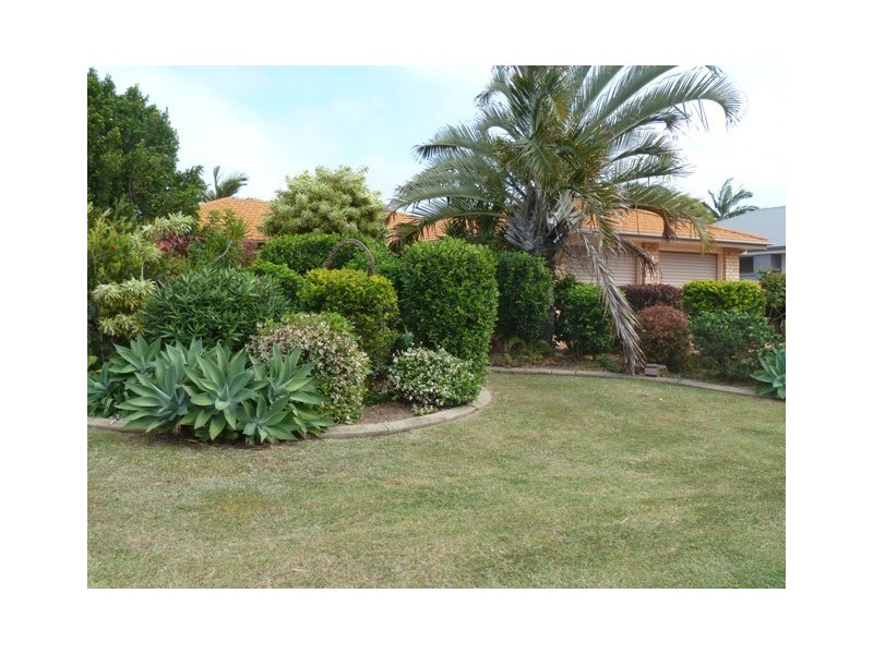 7 Bay Court, Bargara QLD 4670