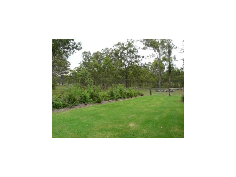 9  Cemetery Road, Murphys Creek QLD 4352