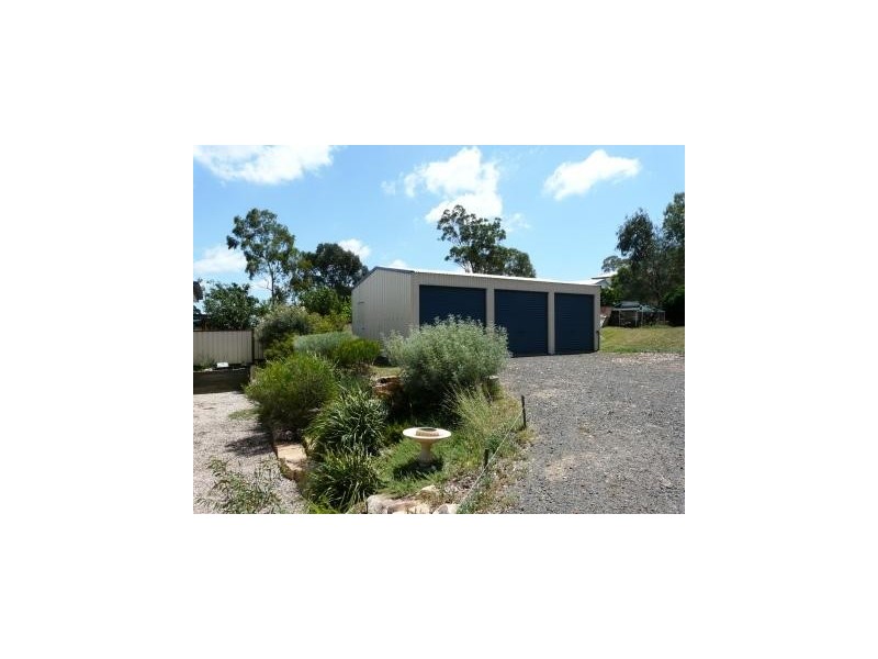 16 Belclaire Drive, Westbrook QLD 4350