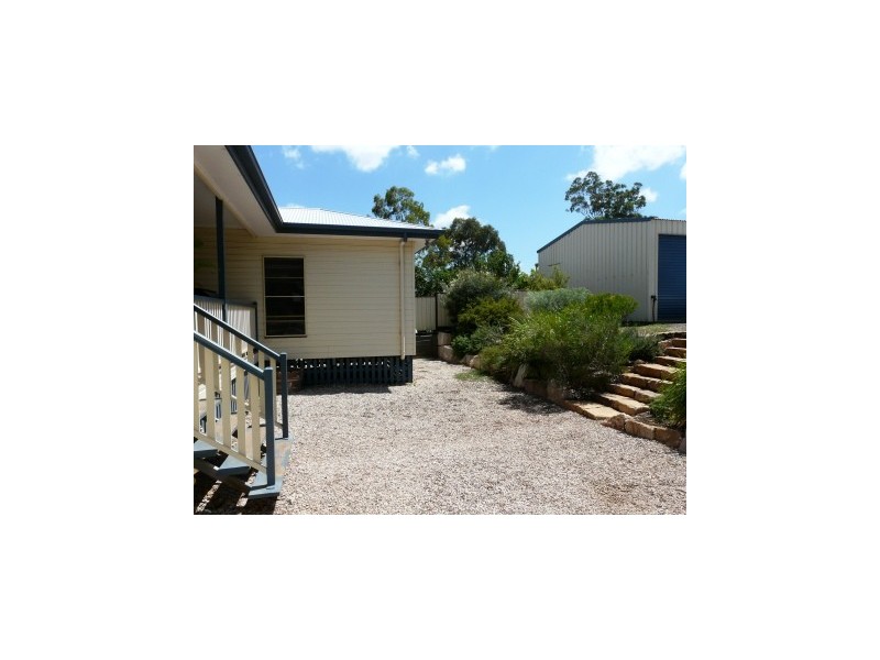 16 Belclaire Drive, Westbrook QLD 4350