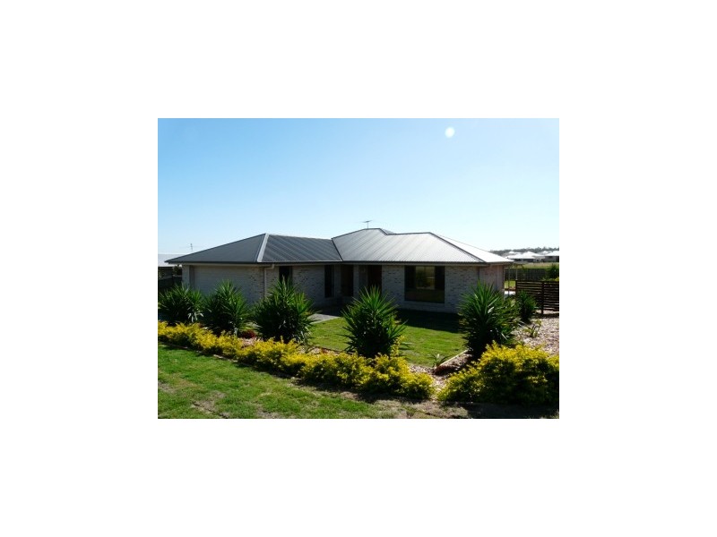 24 Tennyson Ct, Westbrook QLD 4350