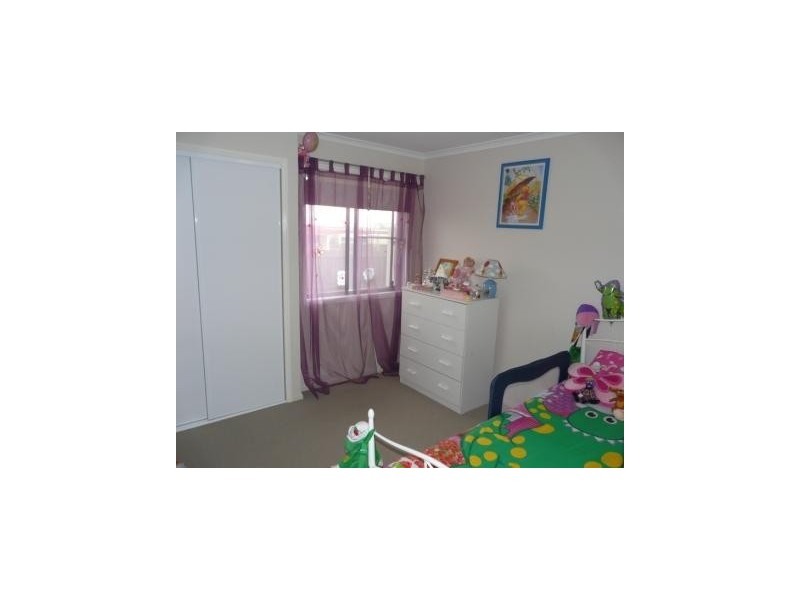 24 Tennyson Ct, Westbrook QLD 4350