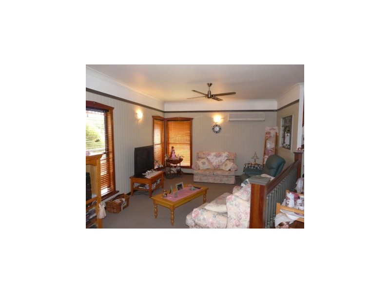 13 Woden Street, Murphys Creek QLD 4352