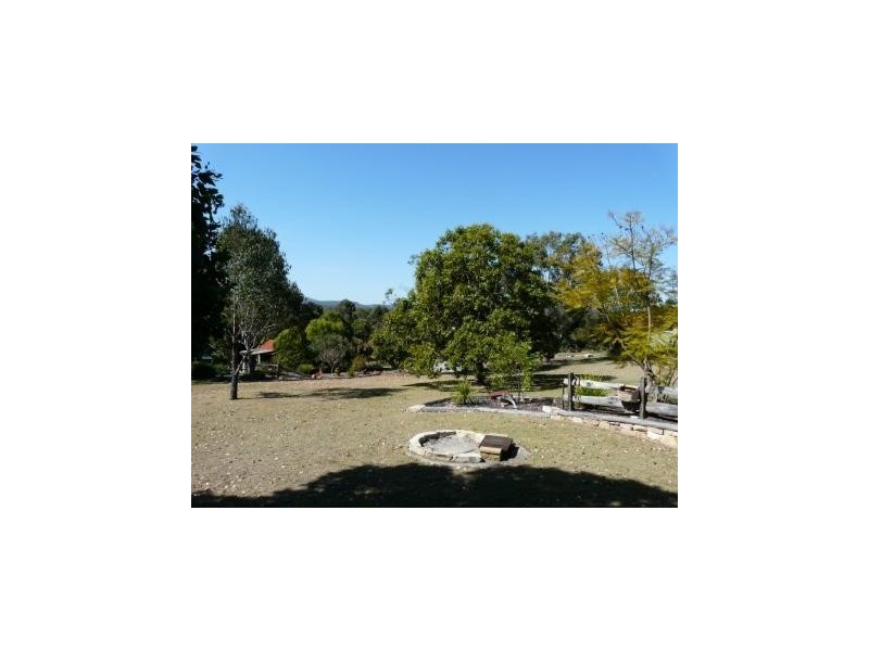 13 Woden Street, Murphys Creek QLD 4352