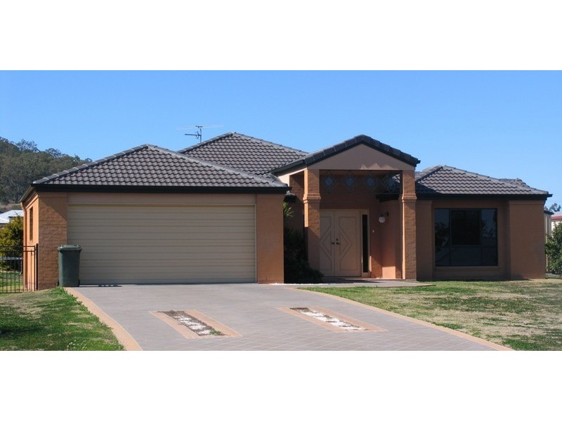 17 Kirralee Crt, Westbrook QLD 4350