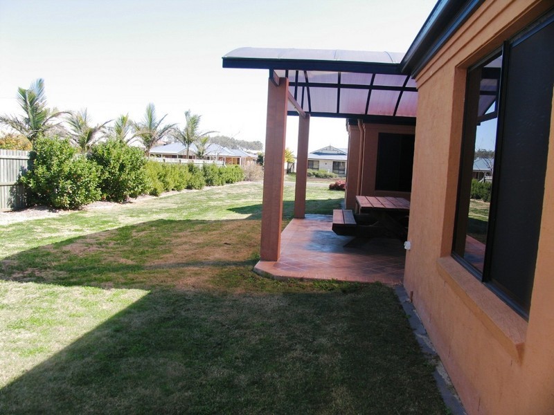 17 Kirralee Crt, Westbrook QLD 4350