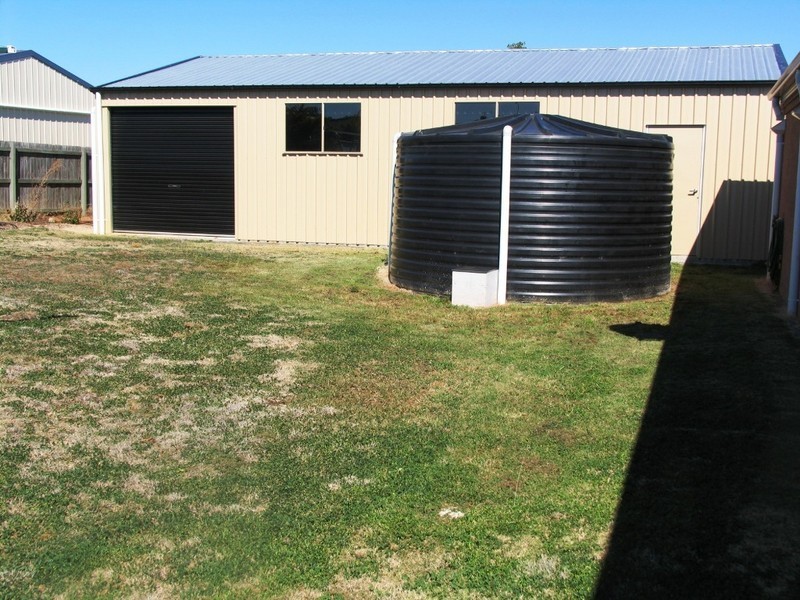 17 Kirralee Crt, Westbrook QLD 4350