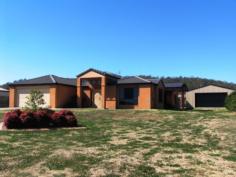 17 Kirralee Crt, Westbrook QLD 4350