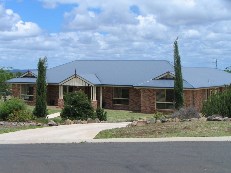 8 GRAHAM DRIVE, VALE VIEW, Toowoomba QLD 4350