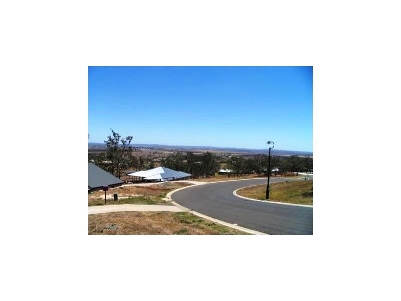8 TIMOTHY DRIVE VALE VIEW, Toowoomba QLD 4350
