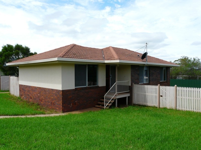 13 CHARTER CRES, Toowoomba QLD 4350