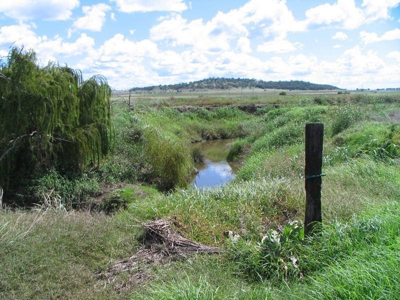 11985 Warrego Highway, Oakey QLD 4401