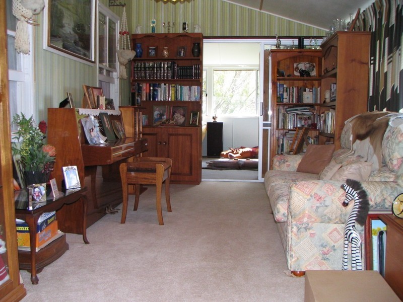 11985 Warrego Highway, Oakey QLD 4401