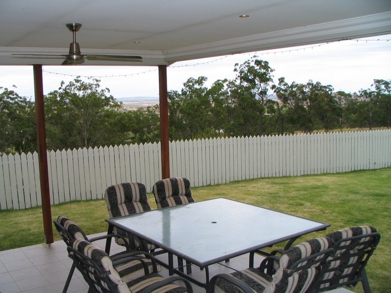 2 HAMILTON DRIVE, VALE VIEW, Toowoomba QLD 4350