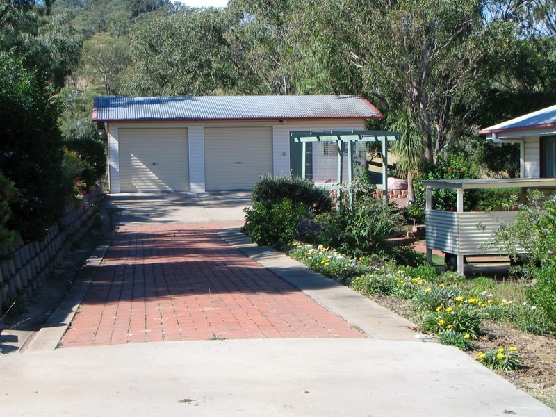 8 STARK DRIVE, VALE VIEW, Toowoomba QLD 4350