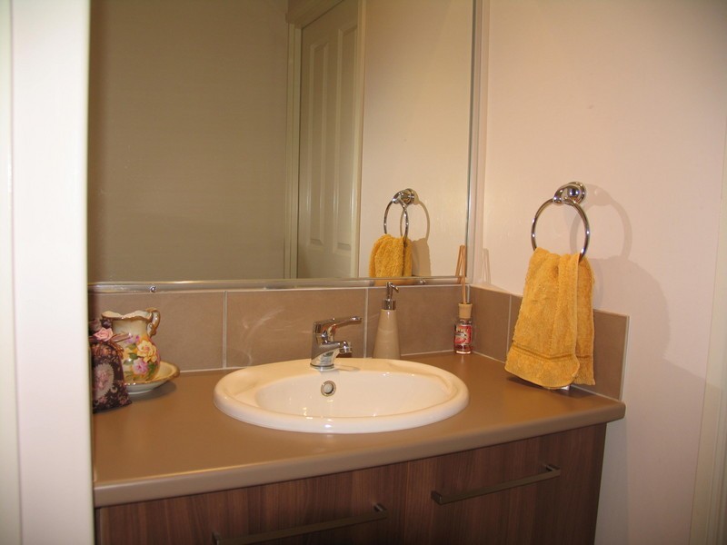 1 Schaefer Crt, Westbrook QLD 4350