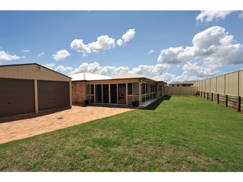 1 Schaefer Crt, Westbrook QLD 4350