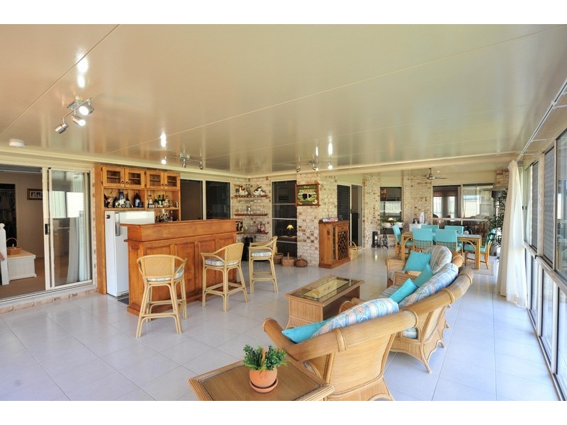 1 Schaefer Crt, Westbrook QLD 4350