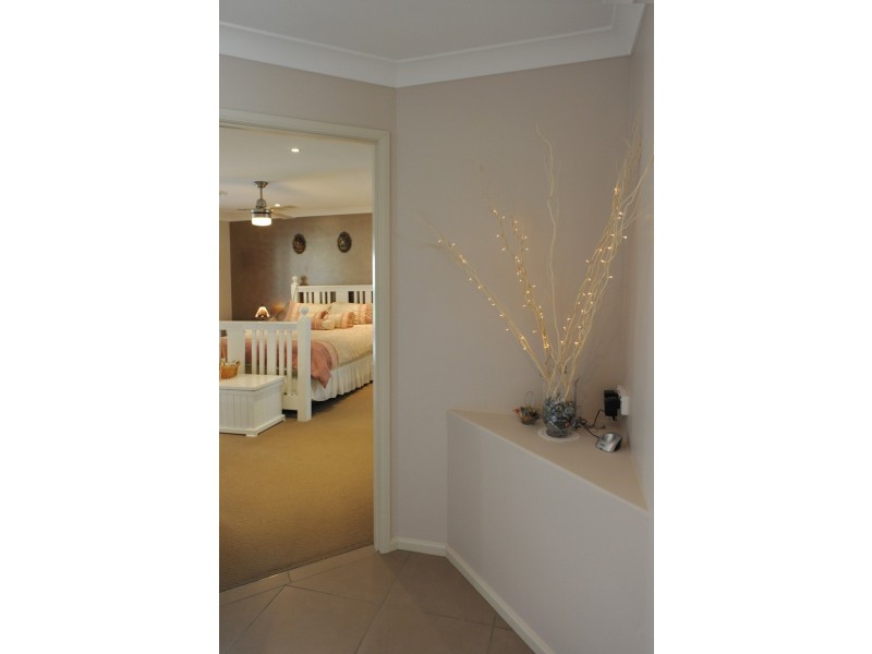 1 Schaefer Crt, Westbrook QLD 4350