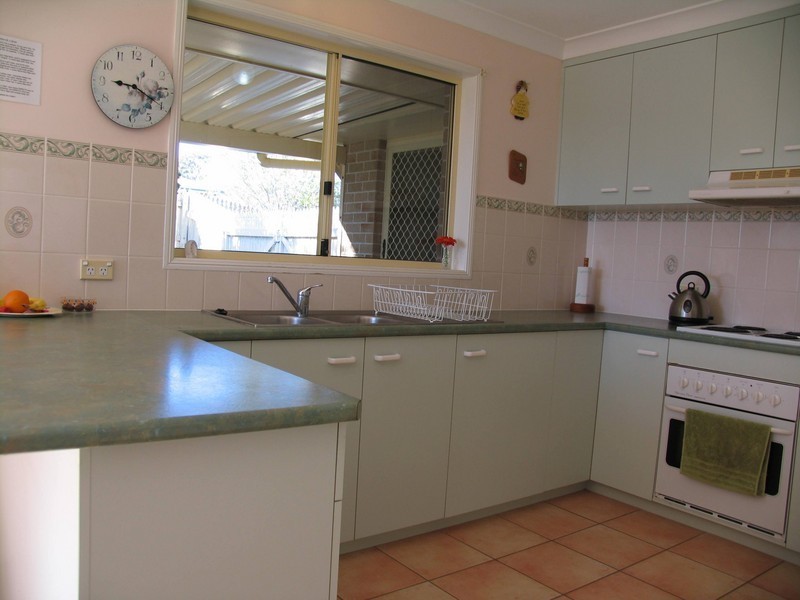 52 Westfield Dr, Westbrook QLD 4350