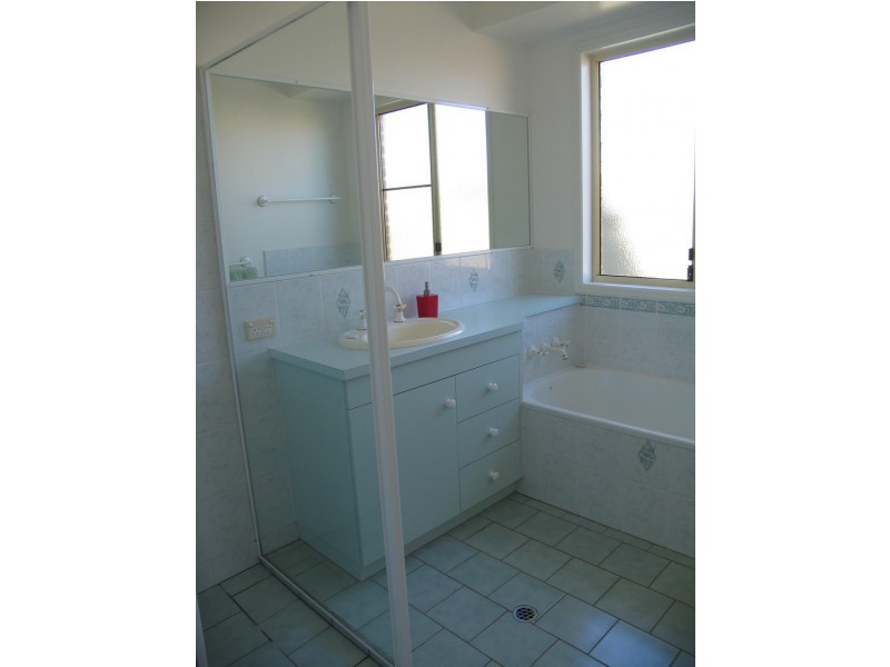 52 Westfield Dr, Westbrook QLD 4350