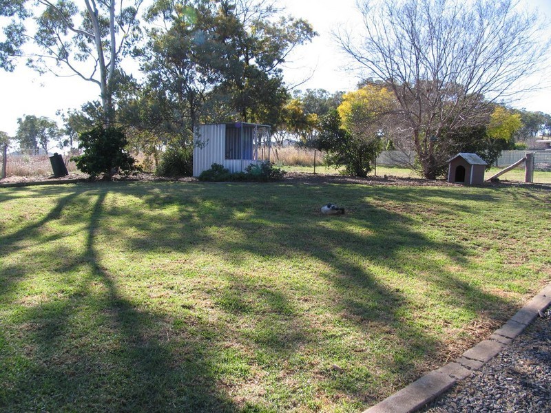 52 Westfield Dr, Westbrook QLD 4350