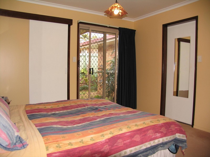 25 Danica Crt, Kearneys Spring QLD 4350