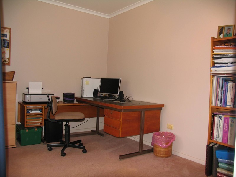 25 Danica Crt, Kearneys Spring QLD 4350