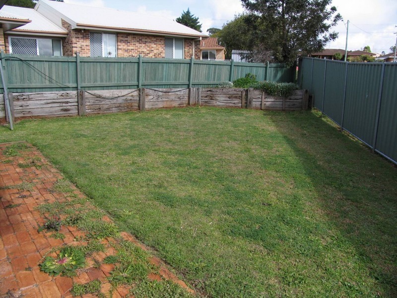 25 Danica Crt, Kearneys Spring QLD 4350