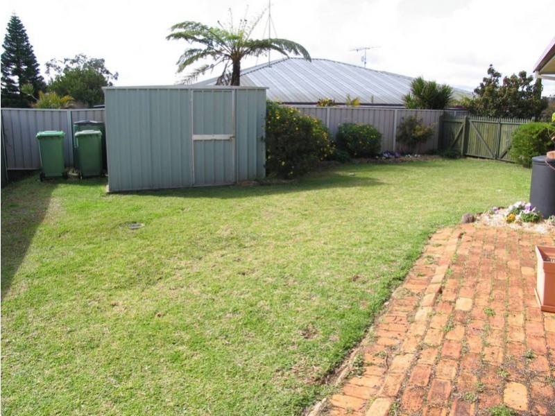 25 Danica Crt, Kearneys Spring QLD 4350