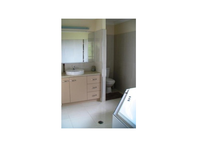 3 HAMILTON DRIVE, VALE VIEW, Toowoomba QLD 4350