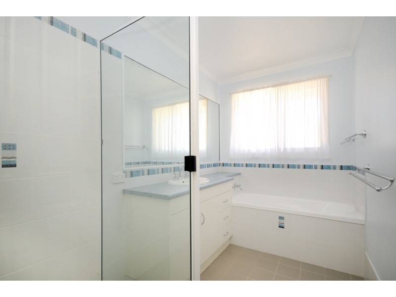 28 Wellington St, Wyreema QLD 4352