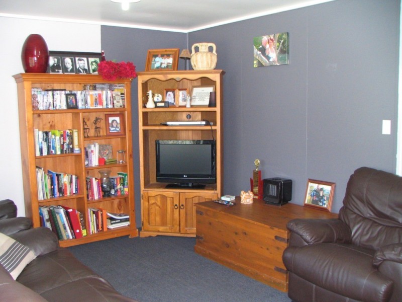13 CHARTER CRES, Rockville QLD 4350