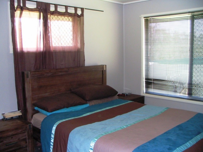13 CHARTER CRES, Rockville QLD 4350