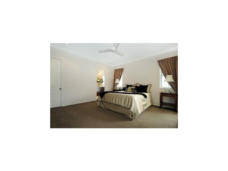 12 Tennyson Court, Westbrook QLD 4350