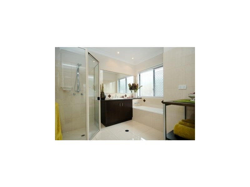 12 Tennyson Court, Westbrook QLD 4350