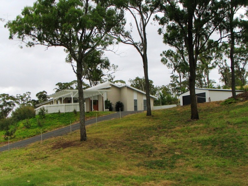 2 HAMILTON DRIVE, Vale View QLD 4352