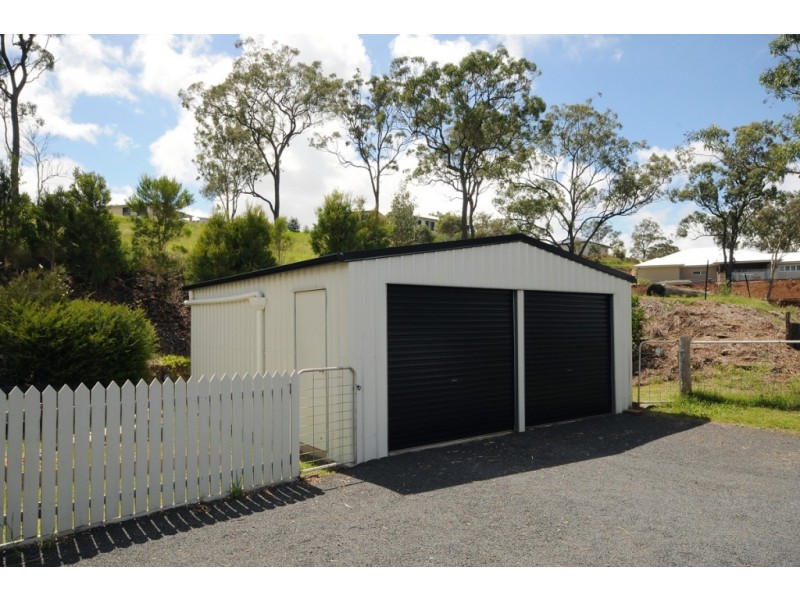 2 HAMILTON DRIVE, Vale View QLD 4352