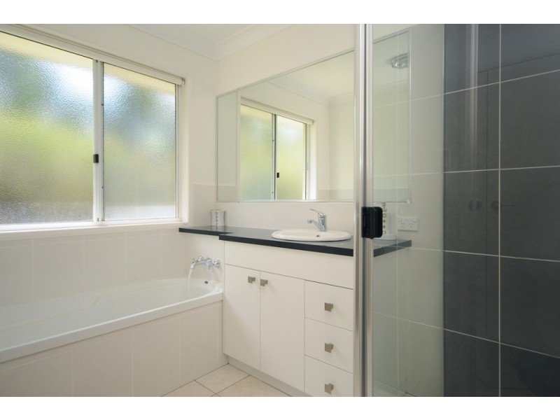 2 HAMILTON DRIVE, Vale View QLD 4352