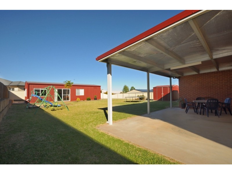 13 Sommariva St, Westbrook QLD 4350