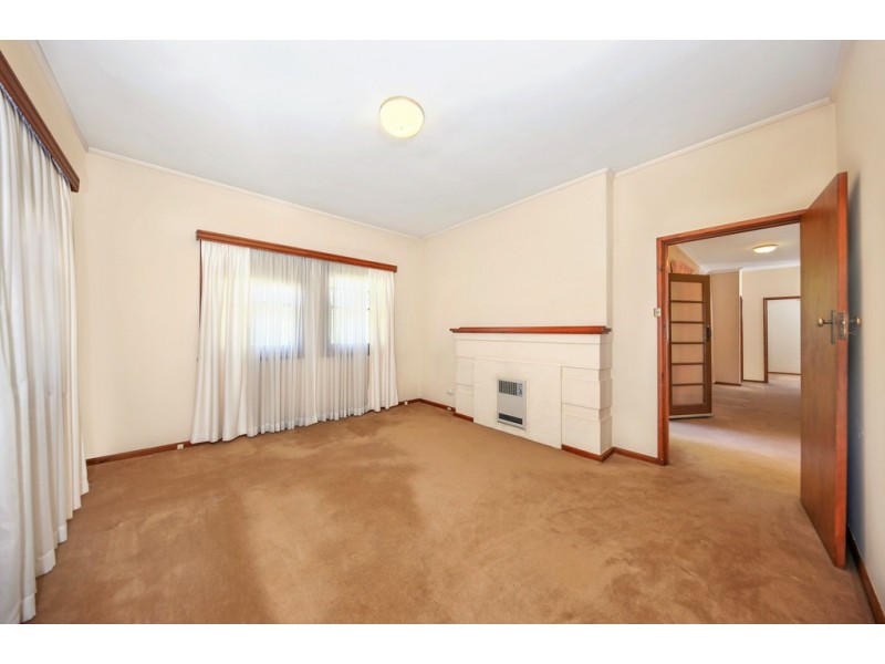 17 Lindsay Street, Narrabundah ACT 2604