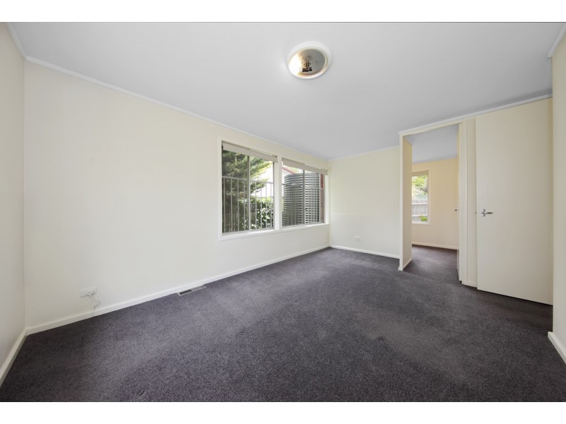 115 Eggleston Crescent, Chifley ACT 2606