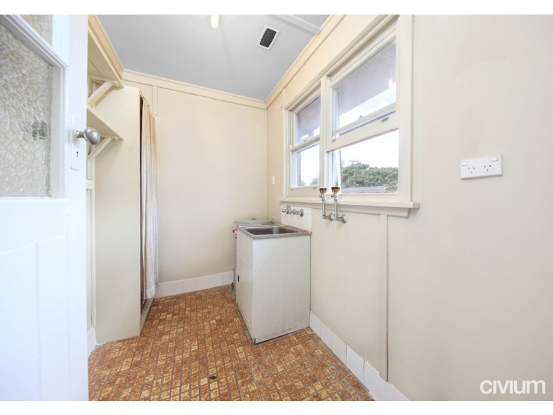 25 Barron Street, Deakin ACT 2600