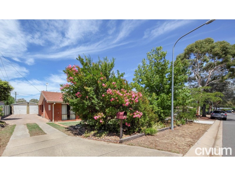 15 Falkiner Place, Macarthur ACT 2904
