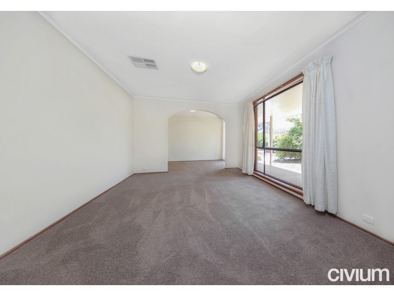 15 Falkiner Place, Macarthur ACT 2904