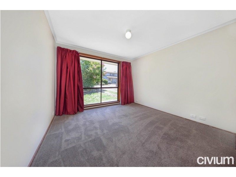 15 Falkiner Place, Macarthur ACT 2904