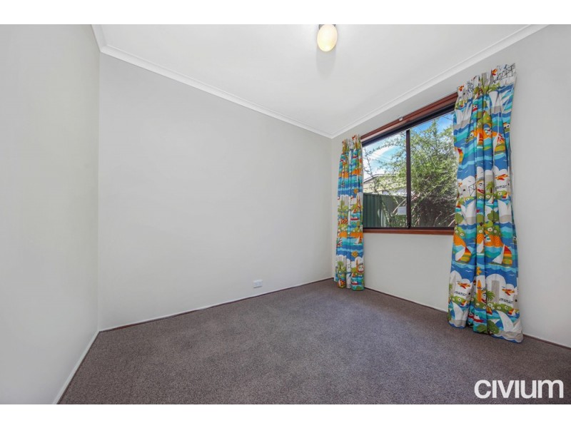 15 Falkiner Place, Macarthur ACT 2904