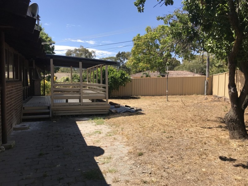 17 Shenton Crescent, Stirling ACT 2611